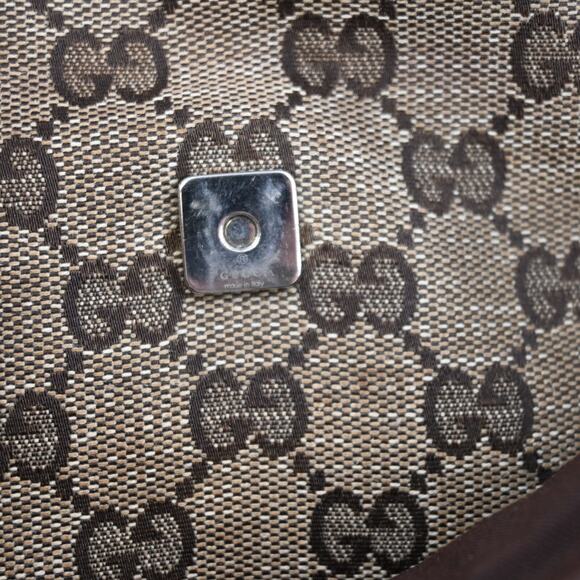 Gucci GG Supreme Canvas Web Shoulder Bag - Picture 15 of 16